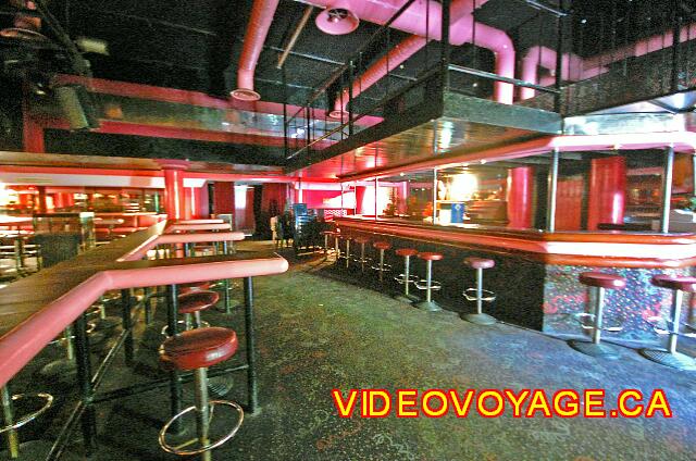 Republique Dominicaine Punta Cana Riu Palace Macao Discoteca Pacha interior.