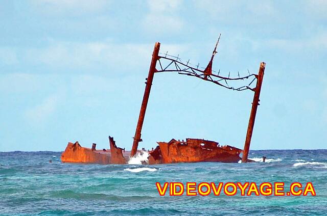 Republique Dominicaine Punta Cana Riu Palace Macao The wreck which decreases every year ...