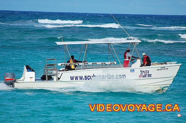 Republique Dominicaine Punta Cana Riu Palace Macao El centro de deportes acuáticos está bien equipado para el buceo en aguas profundas.