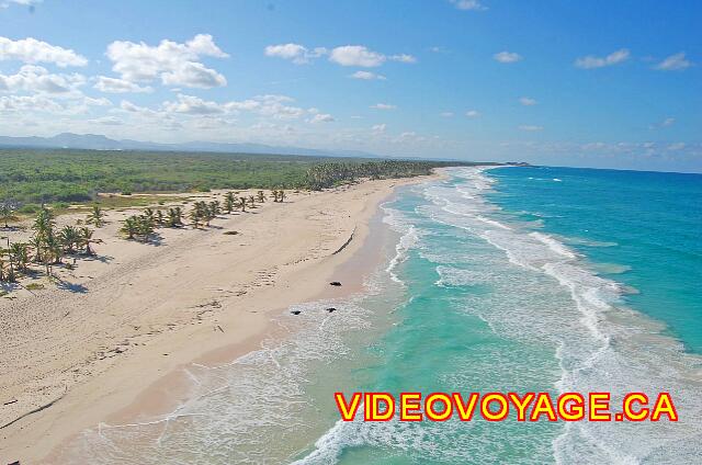 Republique Dominicaine Punta Cana Riu Palace Macao Si vous marchez vers le nord, vous allez découvrir une plage déserte, mais avec des vagues puissantes.