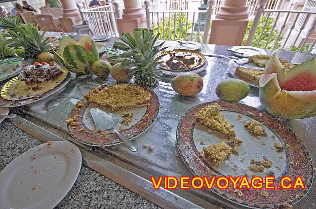 Republique Dominicaine Punta Cana Riu Palace Punta Cana Des desserts et des fruits.