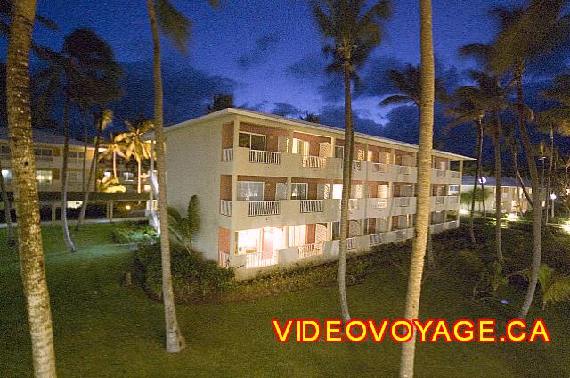 Republique Dominicaine Punta Cana Sirenis Cocotal / Tropical One of the buildings of the hotel Cocotal.