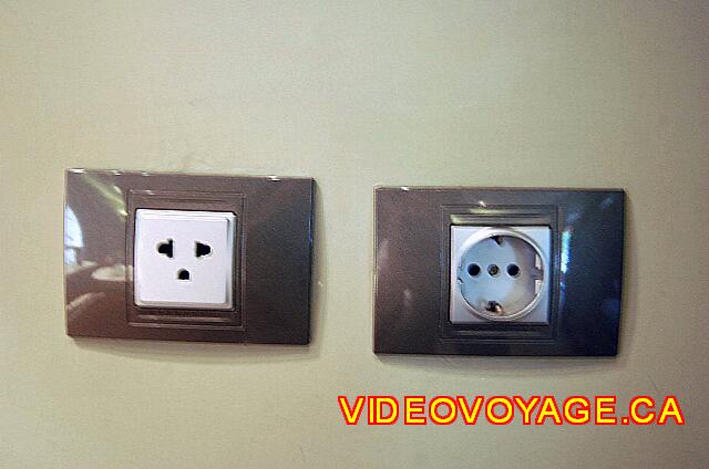 Republique Dominicaine Punta Cana Sivory A socket left 110 volts.