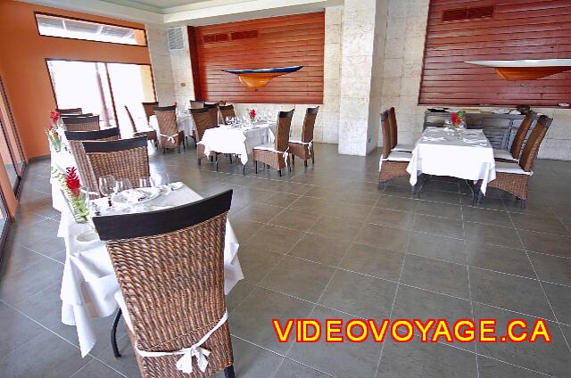 Republique Dominicaine Punta Cana Sivory Un pequeño restaurante abierto para todas las comidas.