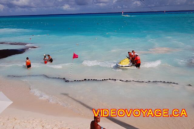 Mexique Playa del Carmen Allegro Playacar Deportes acuáticos motorizados están incluidos también están disponibles.