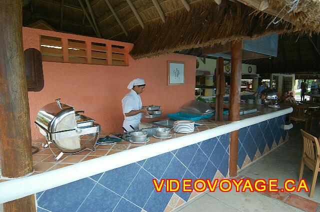 Mexique Playa del Carmen Allegro Playacar El bar de la piscina ofrece un almuerzo buffet y parrilla.