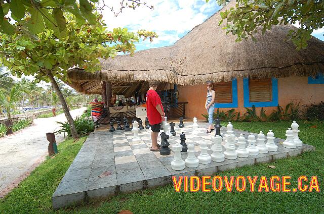 Mexique Puerto Juarez Maya Beach Un jeux d'échec géant.