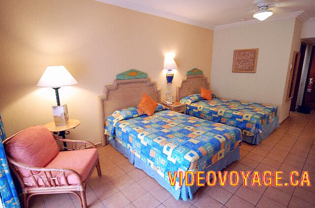 Mexique Puerto Juarez Maya Beach La chambre standard.  288 chambres avec 2 lits double, 303 chambres avec 1 lit king.