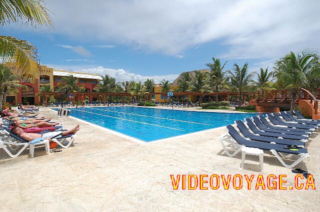 Mexique Puerto Juarez Maya Beach A pool with swim corridors.