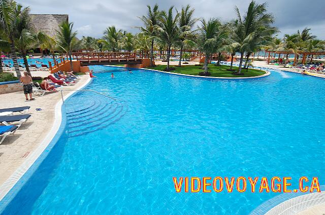 Mexique Puerto Juarez Maya Beach Very clean pools and beautifully furnished. You have access to all the resort's pool.