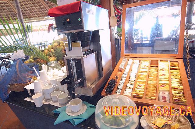 Mexique Puerto Juarez Maya Beach A wide choice of tea and herbal tea ...