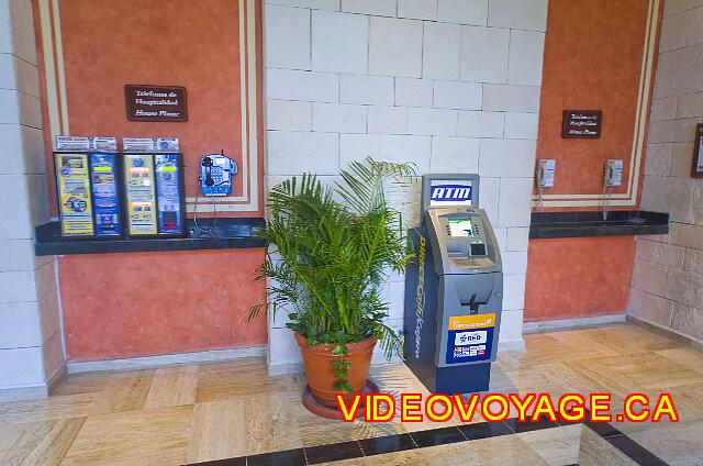 Mexique Riviera Maya Bahia Principe Tulum ATMs in Lobbys.