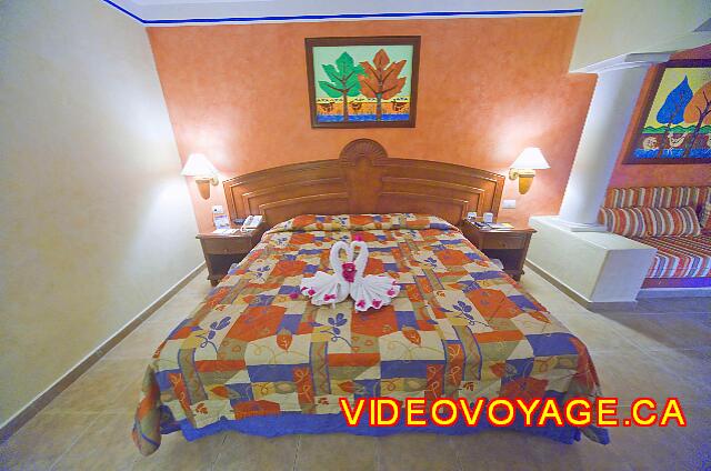 Mexique Riviera Maya Bahia Principe Coba With 2 double bed (1.35mx 2m (or 1 double bed (2m x 2m), 2 bedside tables.