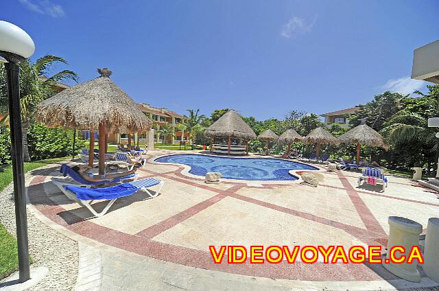 Mexique Riviera Maya Bahia Principe Coba A quiet pool, a haven of peace ...