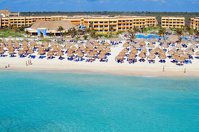 Mexique Riviera Maya Bahia Principe Tulum Une vue aérienne de l'hôtel.