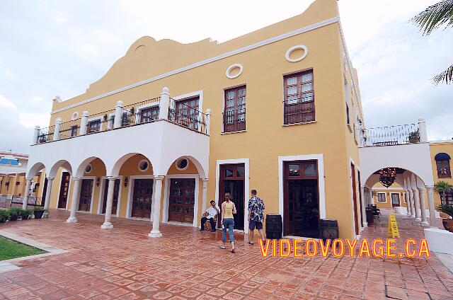 Mexique Riviera Maya Dreams Tulum El antiguo vestíbulo que aún tiene espacio en el segundo nivel.