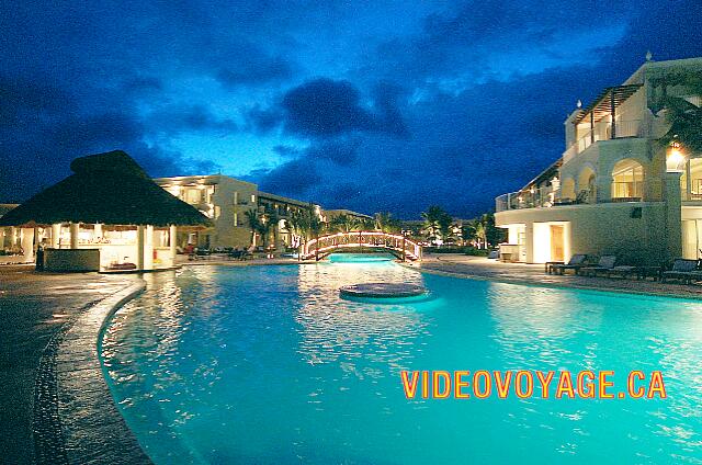 Mexique Riviera Maya Dreams Tulum With the illuminated bridge