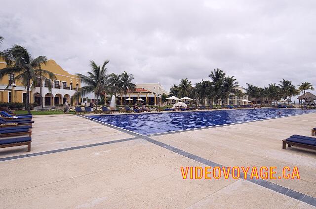 Mexique Riviera Maya Dreams Tulum The pool of this section is much less popular.