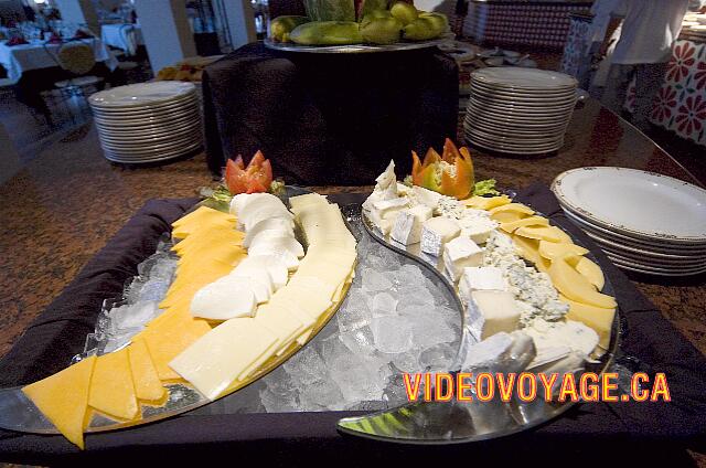 Mexique Riviera Maya Dreams Tulum Una selección de quesos a mantener en un baño de hielo.