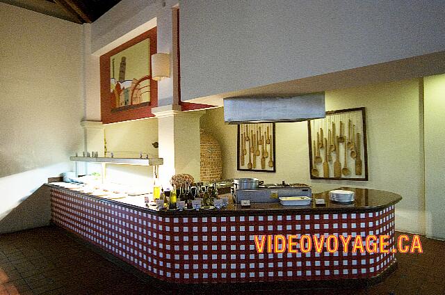 Mexique Riviera Maya Dreams Tulum Una sección de platos italianos preparados frente a usted de acuerdo a sus requerimientos.