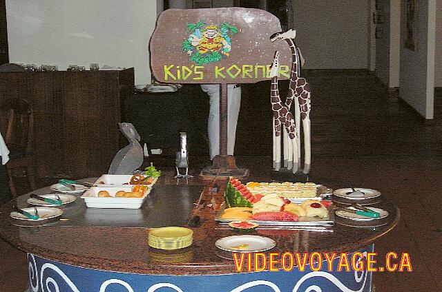 Mexique Riviera Maya Dreams Tulum Para los niños con una presentación diferente.