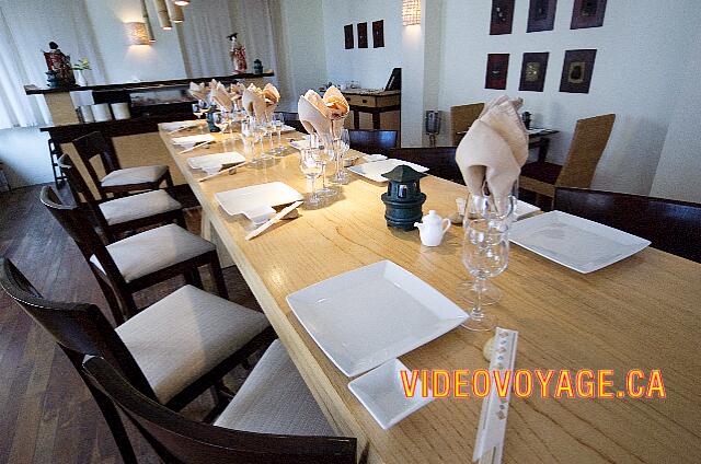 Mexique Riviera Maya Dreams Tulum La presentación de la mesa en el centro.