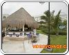 Bar Revive de l'hôtel Excellence Riviera Cancun à Puerto Morelos Mexique