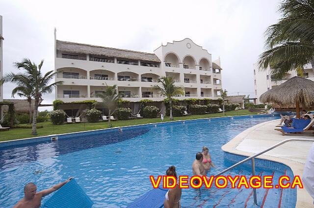 Mexique Puerto Morelos Excellence Riviera Cancun Una gran piscina ...