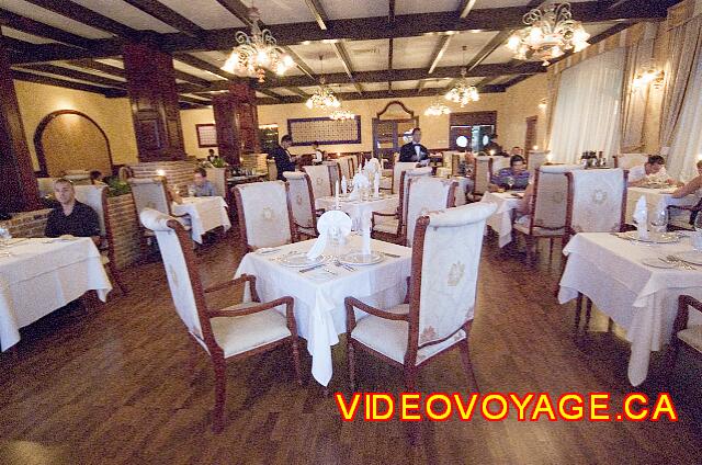 Mexique Puerto Morelos Excellence Riviera Cancun An elegant restaurant.