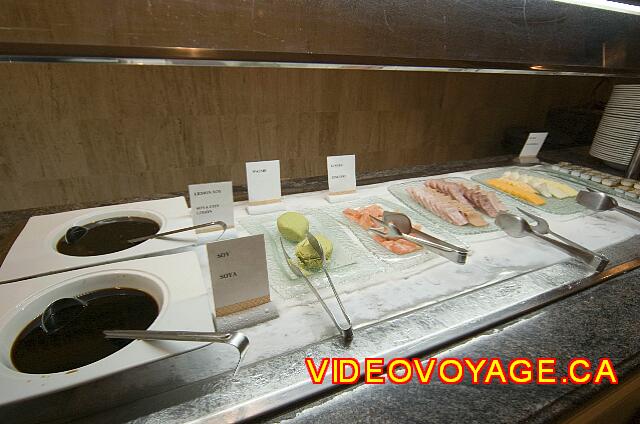 Mexique Puerto Morelos Excellence Riviera Cancun La sopa, carnes frías y quesos.