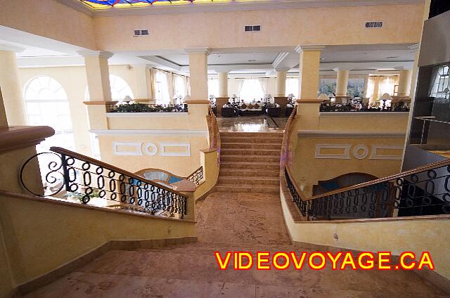 Mexique Puerto Morelos Excellence Riviera Cancun Reception is at a higher level of the site. Get off to access the site.