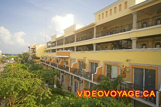 Mexico Playa del Carmen Gran Porto Real Above junior suites with a city view, the standard rooms.