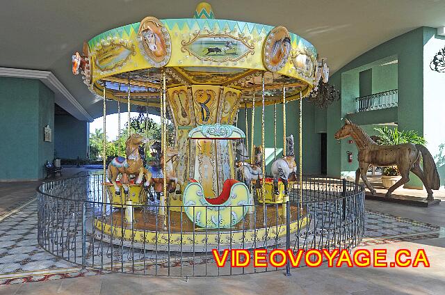 mexique Playa Paraiso paraiso del mar A carousel.