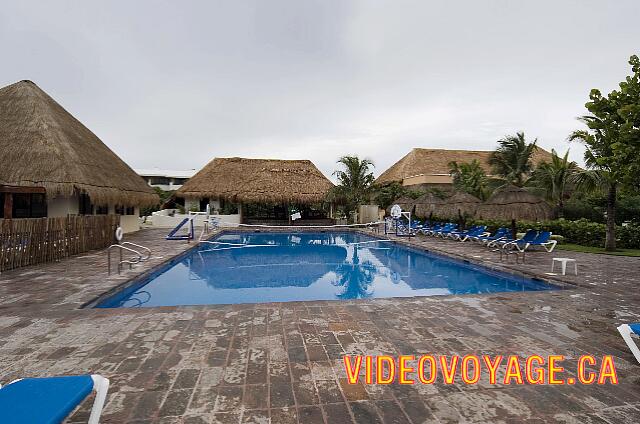 Mexique Puerto Morelos Sapphire Riviera Cancun La piscine de l'animation.