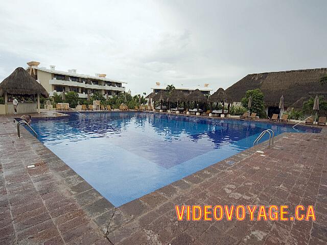 Mexique Puerto Morelos Sapphire Riviera Cancun La piscine de la section Royal...