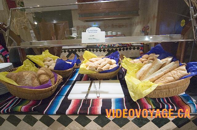 Mexique Puerto Morelos Sapphire Riviera Cancun Bread Bar.