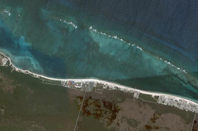 Mexique Puerto Morelos Sapphire Riviera Cancun Une barrière de corail permet une mer plus calme.