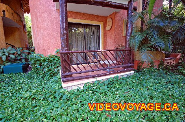 Mexique Playa del Carmen Reef Playacar Sometimes just an abundant foliage to the ground around the balcony.