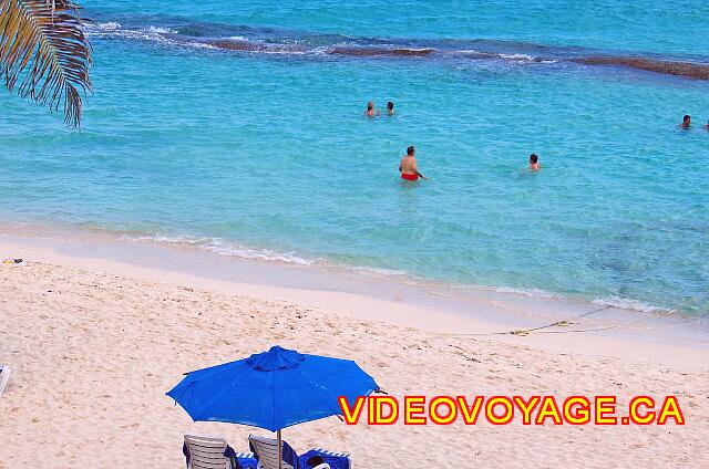 Mexique Playa del Carmen Reef Playacar A descent into the sea with a gentle slope.