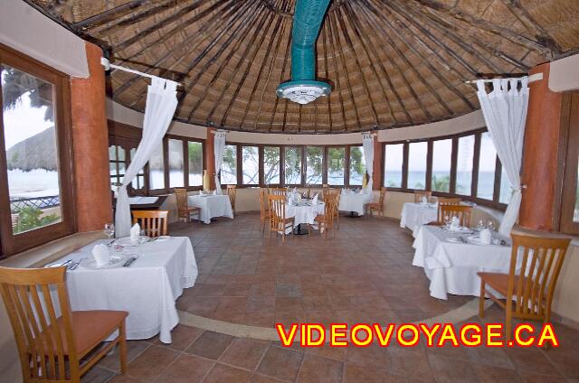 Mexique Playa del Carmen Reef Playacar Un restaurant climatisé à l'intérieur.