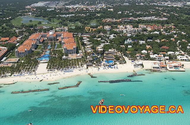 Mexique Playa del Carmen Reef Playacar Around, left the Riu Palace Riviera, right many houses, behind the golf course.