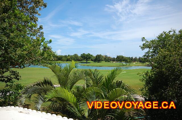 Mexique Playa del Carmen Riu Lupita Plusieurs chambres ont une vue sur le terrain de golf.