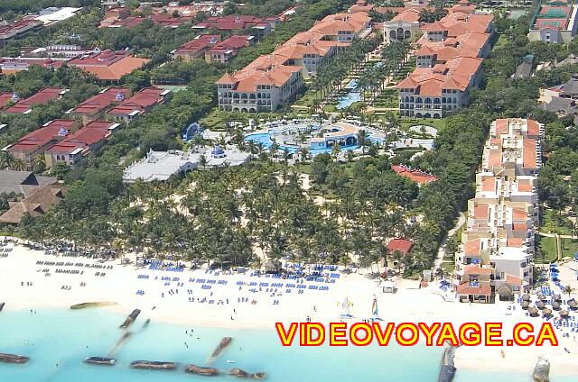 Mexique Playa del Carmen Riu Palace Mexico A retention system sand on the beach.