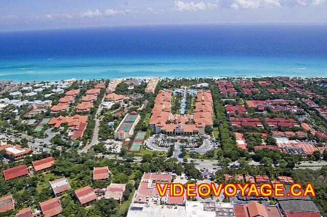 Mexique Playa del Carmen Riu Palace Mexico A gauche l'hôtel Viva Wyndham.