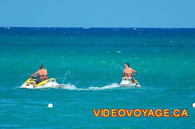 Mexique Playa del Carmen Riu Playacar Some have fun watercraft.