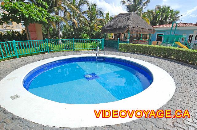 Mexique Playa del Carmen Riu Playacar The mini club pool.