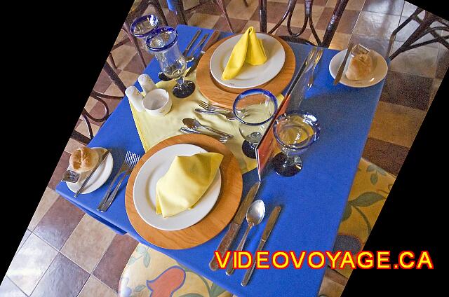 Mexique Playa del Carmen Riu Playacar The presentation of the Steak House tables.