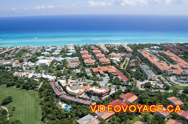 Mexique Playa del Carmen Riu Playacar Por el bulevar y la puerta principal del sitio.