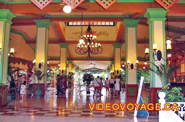 Mexique Playa del Carmen Riu Playacar A simple Lobby.