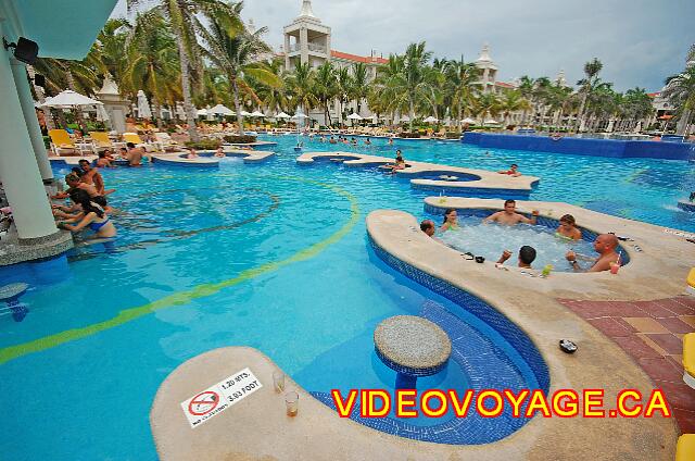 Mexique Playa Del Carmen Palace Riviera Maya The hot tubs are popular.